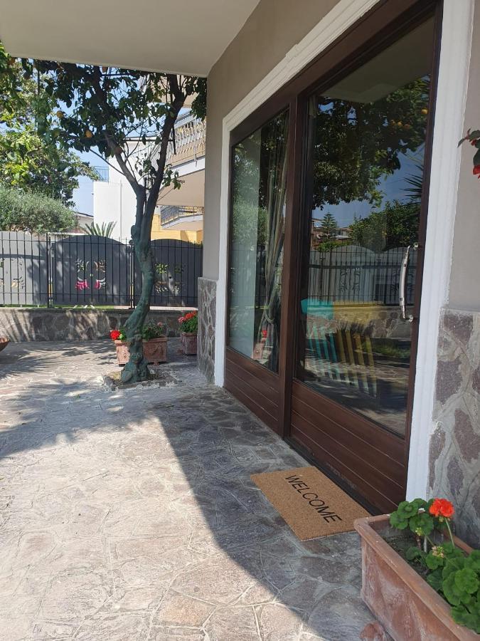 Bed and Breakfast Ospitalita Il Noce Brusciano Exterior foto